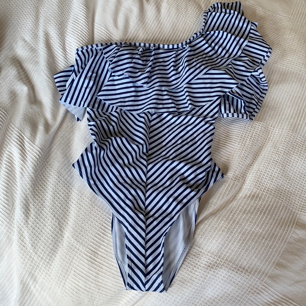 One shoulder striped one piece ruffle swimsuit